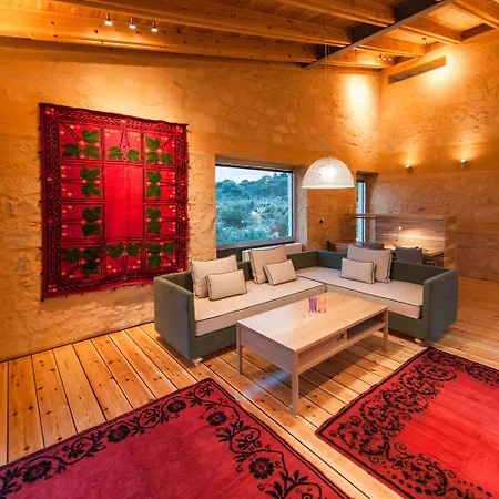 Kaminia Villa